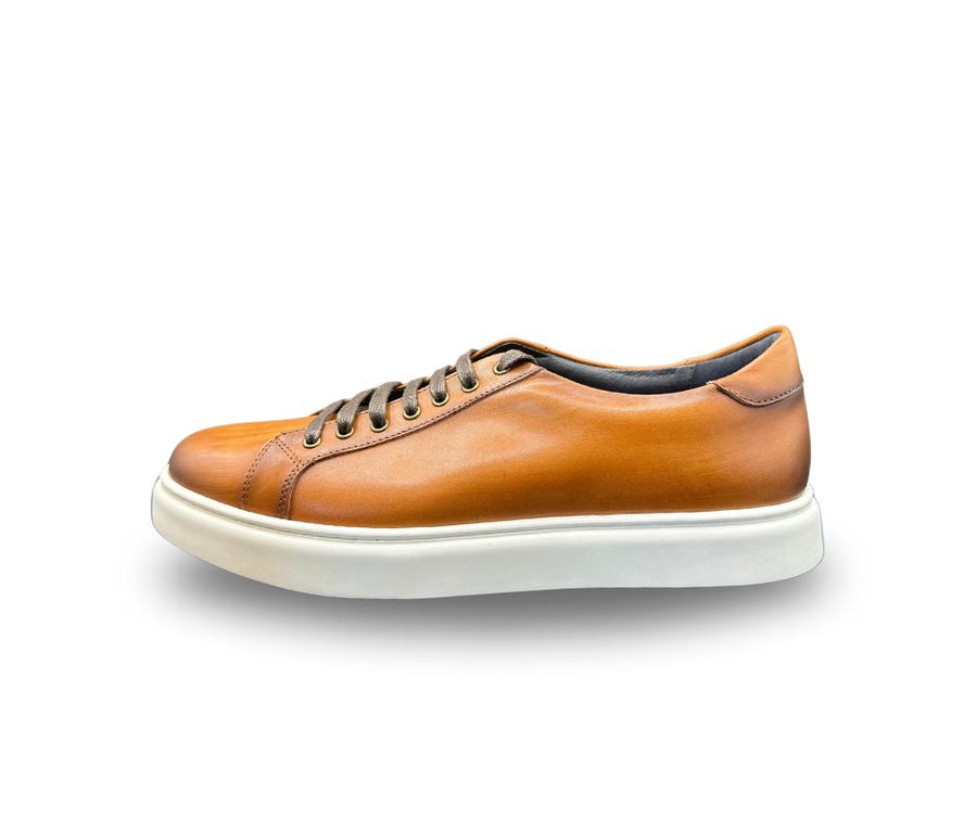 焦糖橙皮革運動鞋 